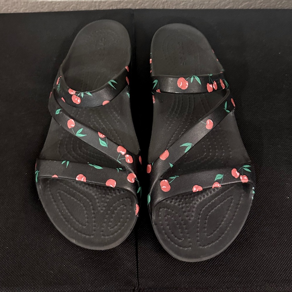 Croc sandals with cherries